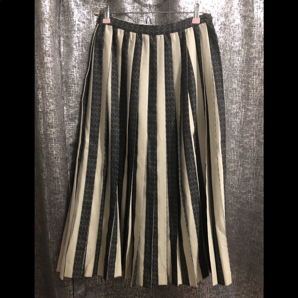 Liz Claiborne Skirt Size 8